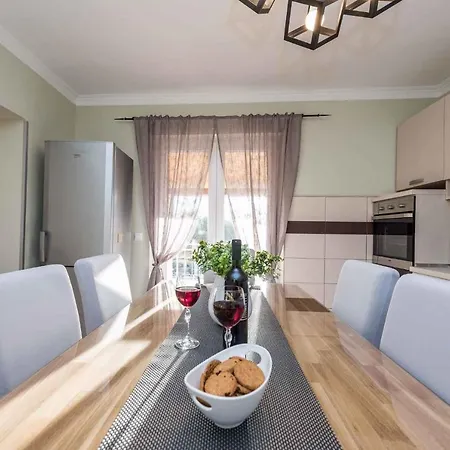 Holiday Privlaka Zadar Riviera 33688 Ferienhaus